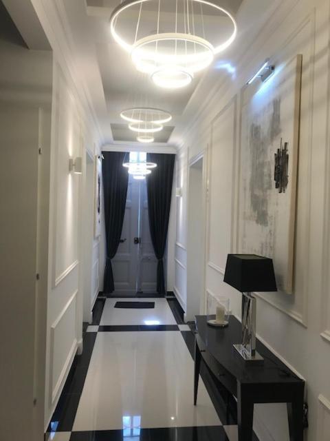 Lazare Maison De Maitre , Appartements De Standing Avec Parking Privatif A Seulement 7 Minutes A Pied Du Centre Historique De Beziers Ngoại thất bức ảnh