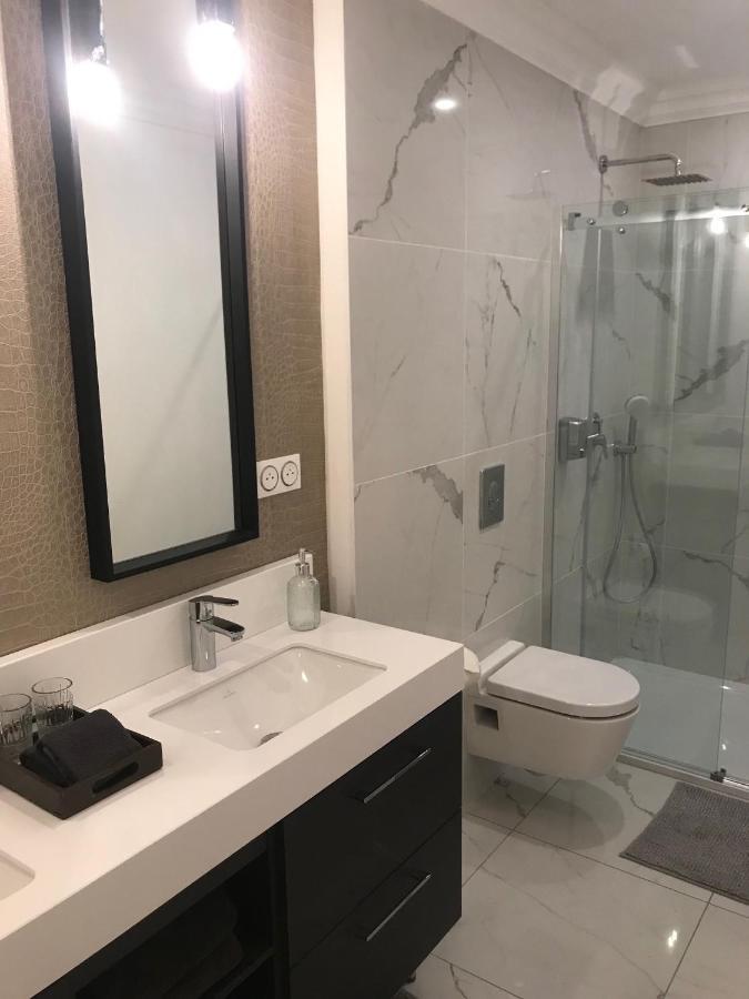 Lazare Maison De Maitre , Appartements De Standing Avec Parking Privatif A Seulement 7 Minutes A Pied Du Centre Historique De Beziers Ngoại thất bức ảnh