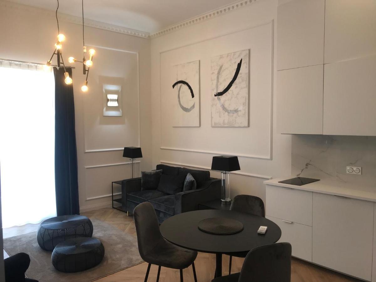 Lazare Maison De Maitre , Appartements De Standing Avec Parking Privatif A Seulement 7 Minutes A Pied Du Centre Historique De Beziers Ngoại thất bức ảnh