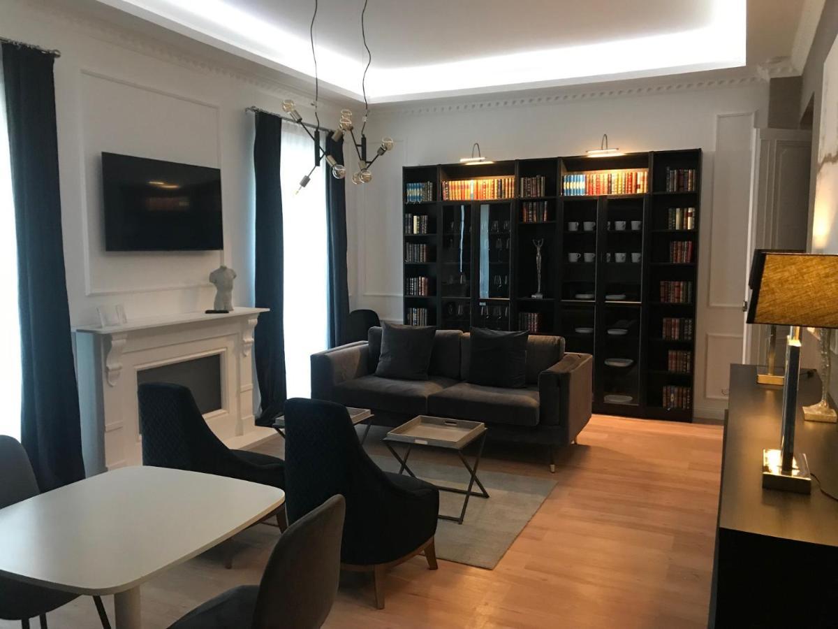 Lazare Maison De Maitre , Appartements De Standing Avec Parking Privatif A Seulement 7 Minutes A Pied Du Centre Historique De Beziers Ngoại thất bức ảnh